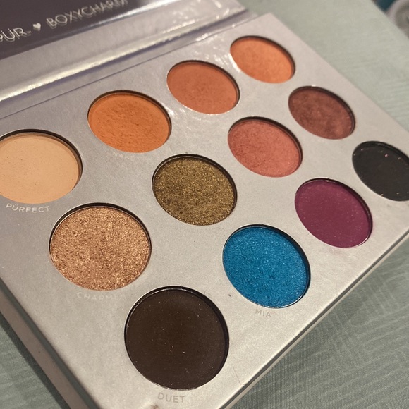 PUR X BoxyCharm Eyeshadow Palette - Picture 3 of 4